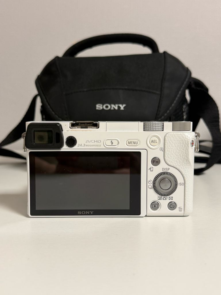소니 A6000 미러리스 카메라 (화이트) 번들렌즈 이미지