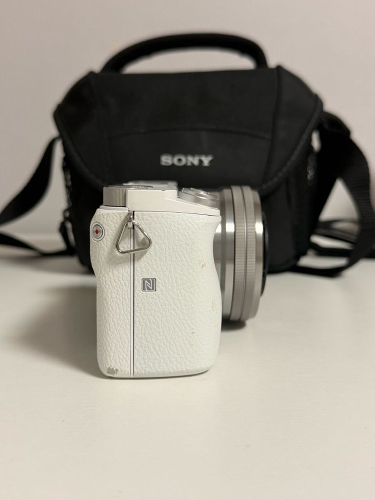 소니 A6000 미러리스 카메라 (화이트) 번들렌즈 이미지