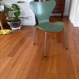 프리츠한센 세븐체어 정품 (세이지그린 930) 이미지