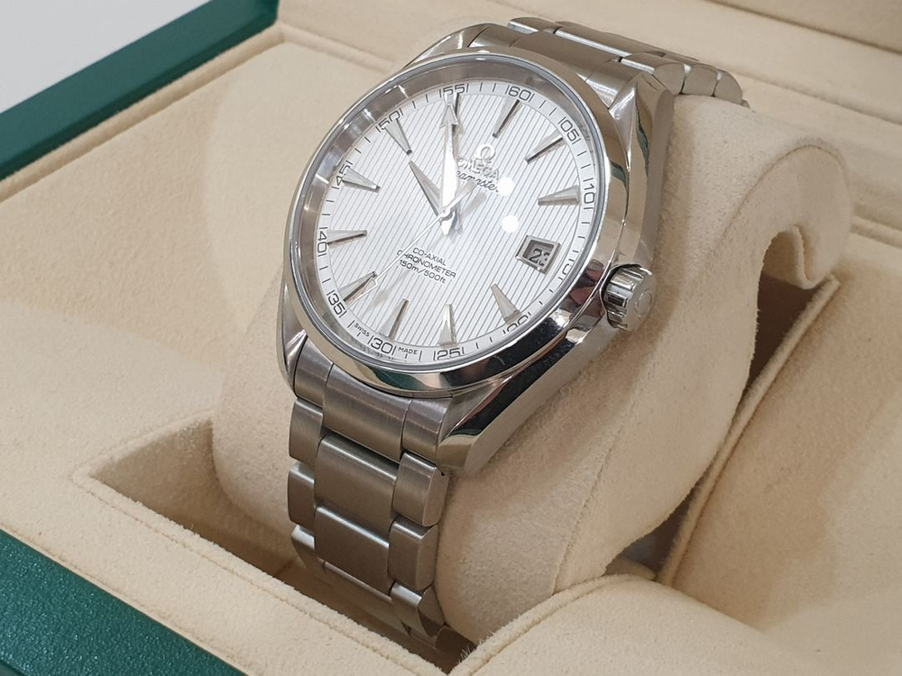 오메가 씨마스터 아쿠아테라 흰판 오토 231.10.42.21.02.001 이미지