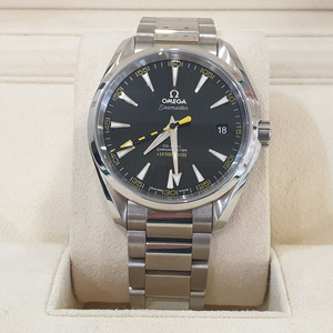 오메가 아쿠아테라 검판 꿀벌 밀가우스 231.10.42.21.01.002 이미지