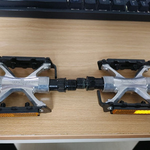 신품급 웰고 자전거 페달, m255 합금 베어링, mtb,로드자전거, 픽시 팔아요. 택포 1만 이미지