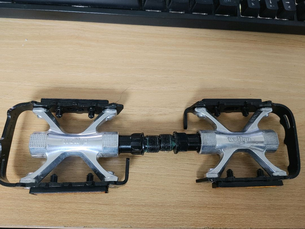 신품급 웰고 자전거 페달, m255 합금 베어링, mtb,로드자전거, 픽시 팔아요. 택포 1만 이미지