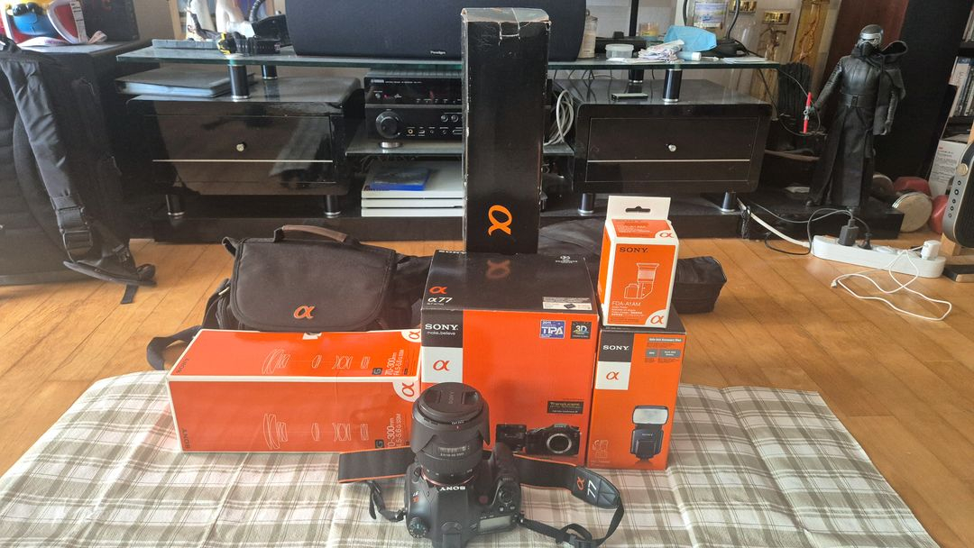 풀프레임 DSLR 카메라 + 70-300mm 렌즈 세트 이미지