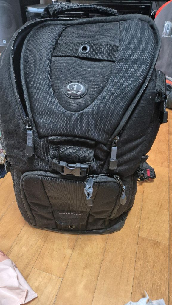 풀프레임 DSLR 카메라 + 70-300mm 렌즈 세트 이미지