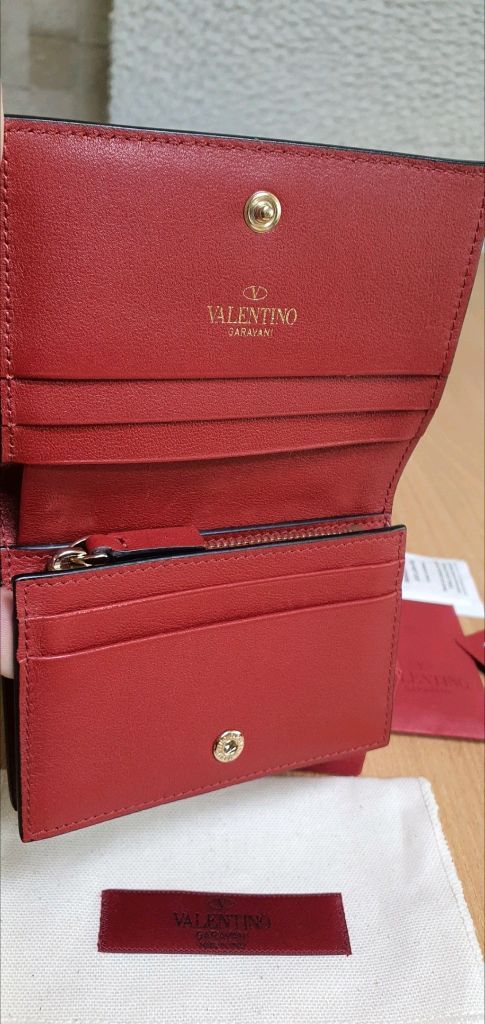 발렌티노 반지갑 카드지갑 정품S급(보증서O)구찌프라다루이비통디올고야드샤넬셀린느보테가생로랑버버리발렌시아가가방 이미지