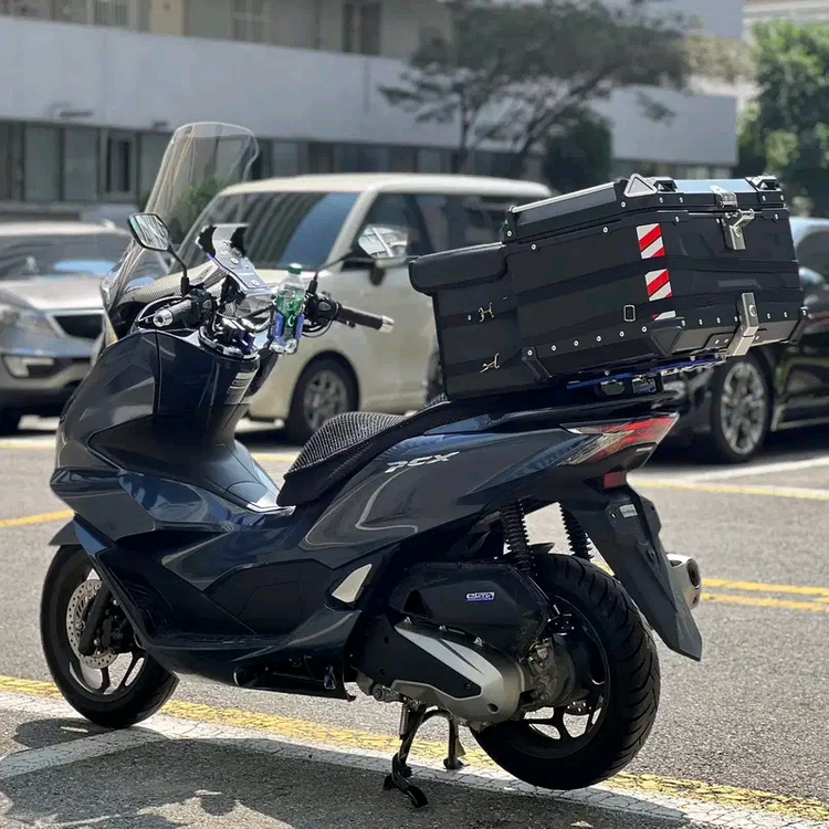 혼다PCX125 / 24년식 /5천키로 / 배달풀셋팅 이미지