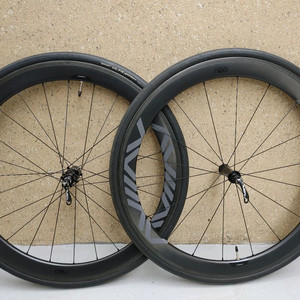 A급] 아비아브 아데온 네오 3세대 50미리 튜블리스레디 카본 휠셋(림브) +카본패드 팝니다.(65만) 이미지