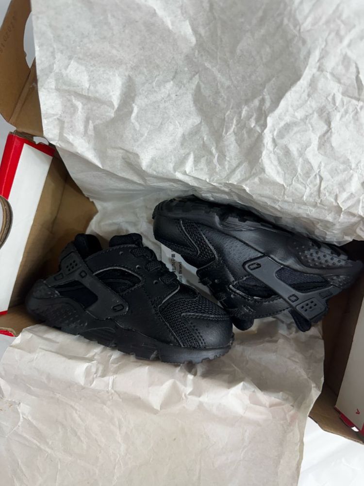 나이키 키즈 허라취 올블랙 유아 운동화 120 사이즈 새상품 이미지