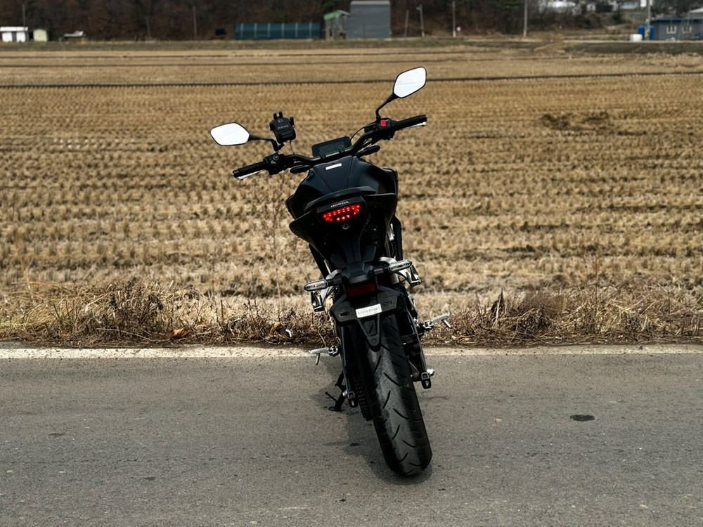 혼다CB125R/24년식/7천키로/330만원/신차급차량 이미지