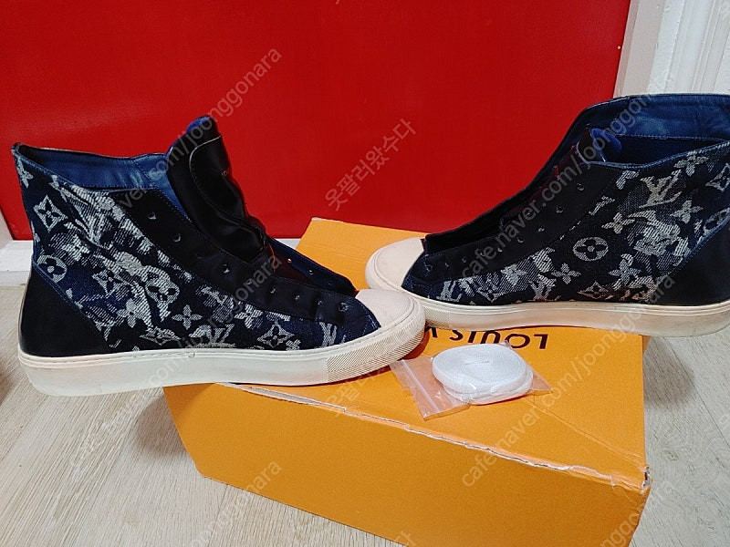 루이비통 남성 스니커즈 44사이즈 이미지