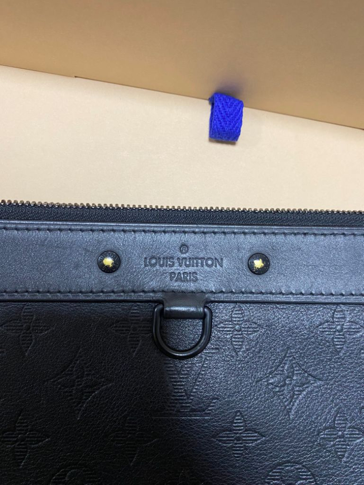 [GM] 루이비통 모노그램 쉐도우 클러치 이미지