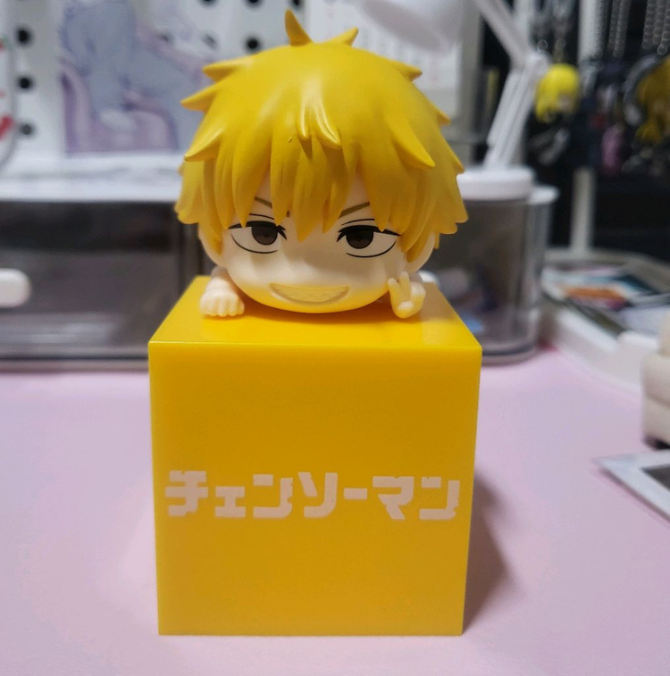 상점 내 체인소맨 굿즈 일괄 이미지