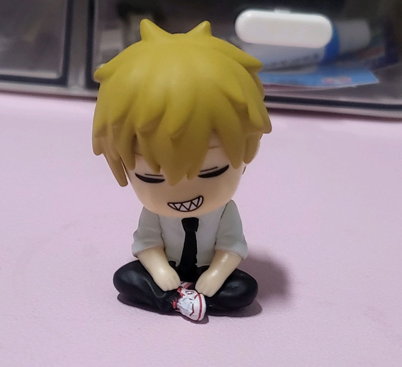 상점 내 체인소맨 굿즈 일괄 이미지