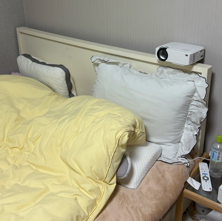 침대 프레임 매트리스 세트 이미지