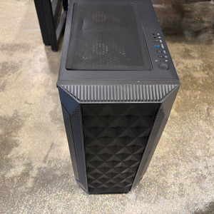 i7-7700 데스크탑 본체 팝니다(GTX1060 6G,16G,SSD240G) 이미지