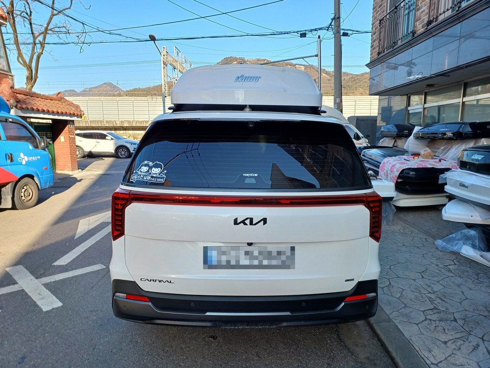 새제품 카니발KA4 화이트,투싼nx4 블랙,캐스퍼EV 블랙,구형 팰리세이드LX2 루프박스 블랙유광 생산과정중 생긴 이미지