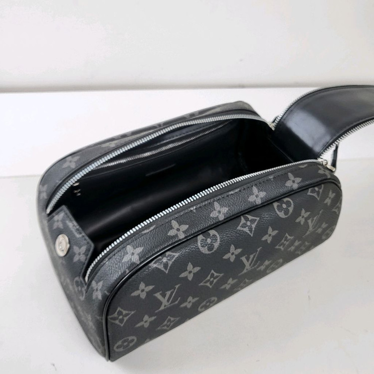 루이비통 남성 톱키트 가방 이미지