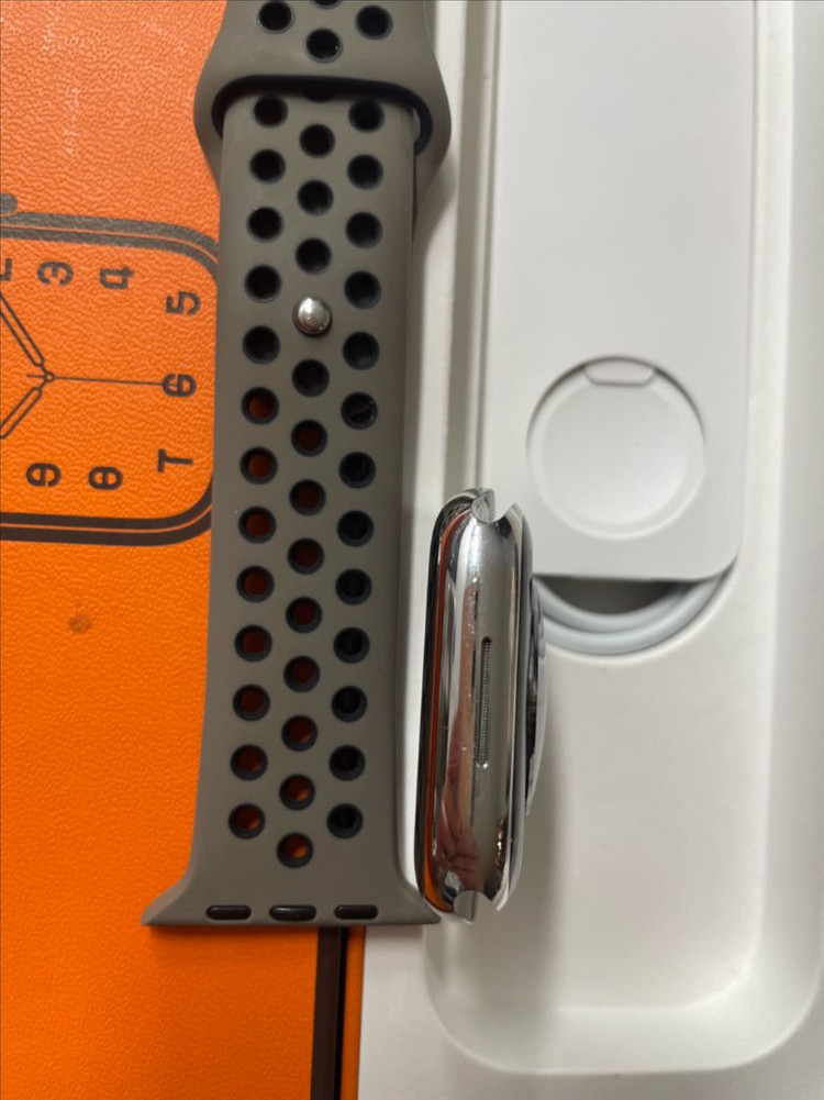 애플워치7에르메스 45mm 실버 배터리96프로 이미지