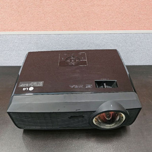 단초점 LG 빔프로젝터 BX286 2800안시 XGA 이미지