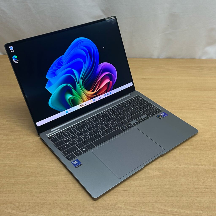 배터리 100% / 삼성 갤럭시북5 프로 노트북 / 16GB+512GB 이미지