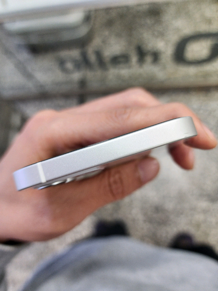 아이폰12 128기가 화이트 깨끗한A급(수리이력없이 깔끔)배터리85프로^ 이미지