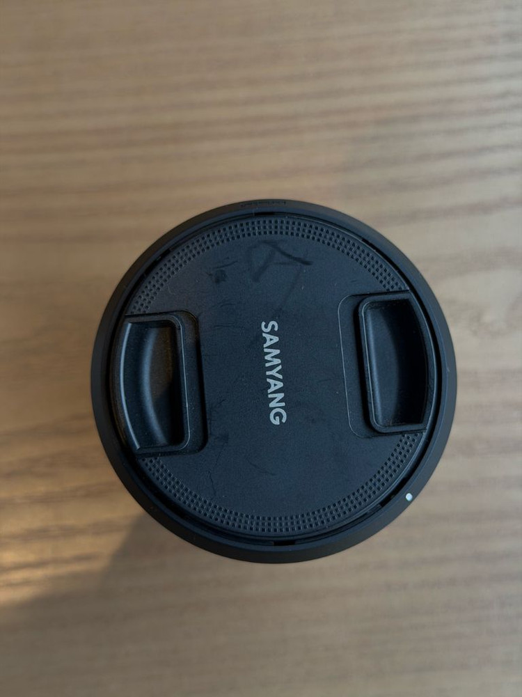 삼양 24mm f1.8 풀박스 이미지