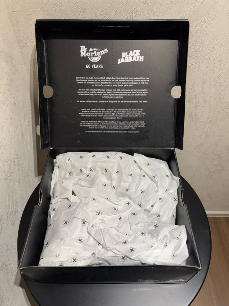 닥터마틴 1460 X 블랙사바스 270 UK8 이미지