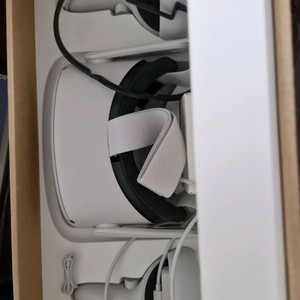 메타 오큘러스 퀘스트2 팝니다 이미지