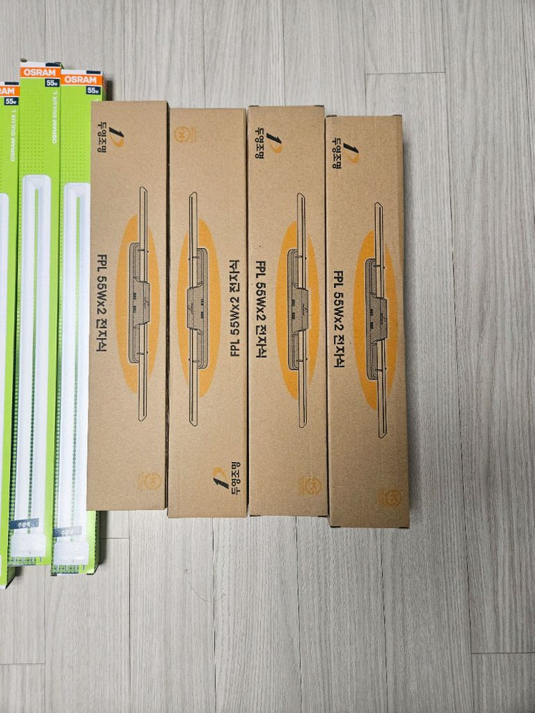 형광등 FPL 55W, 25W 및 LED 25W 램프 일괄 팝니다. 이미지