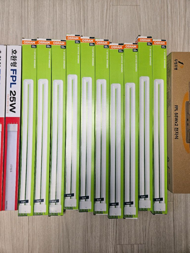 형광등 FPL 55W, 25W 및 LED 25W 램프 일괄 팝니다. 이미지