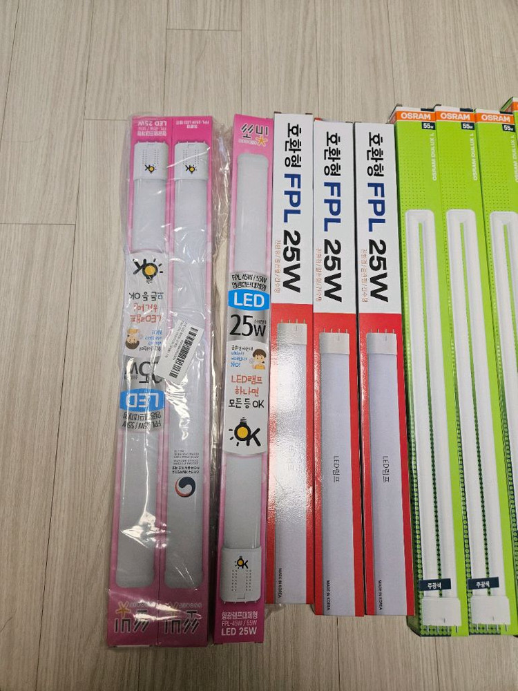 형광등 FPL 55W, 25W 및 LED 25W 램프 일괄 팝니다. 이미지