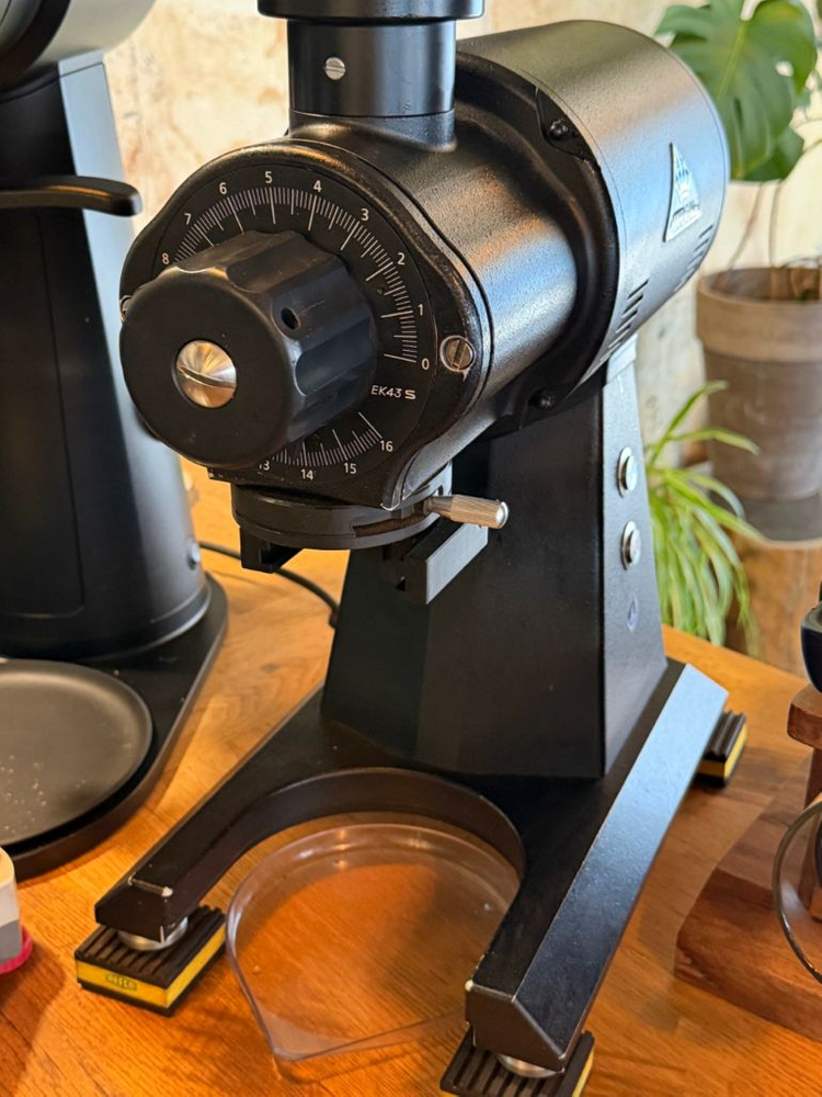 EK43S 커피 그라인더 이미지