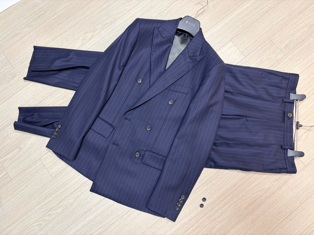 지이크 울100% 스트라이트 더블수트 정장 네이비 100/30 이미지