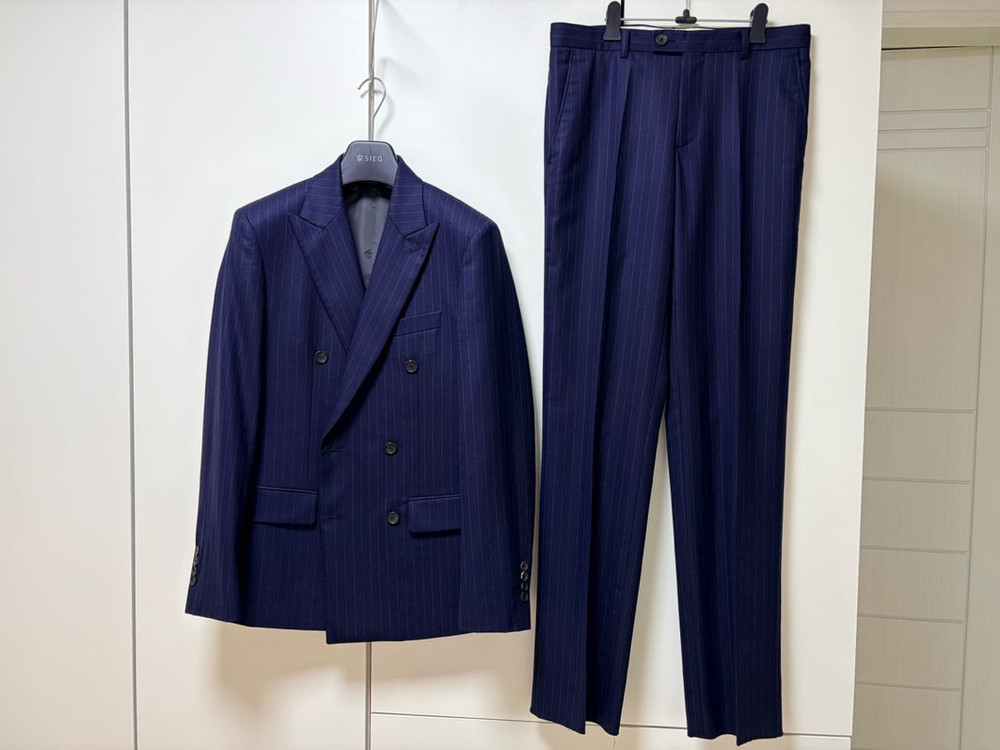 지이크 울100% 스트라이트 더블수트 정장 네이비 100/30 이미지