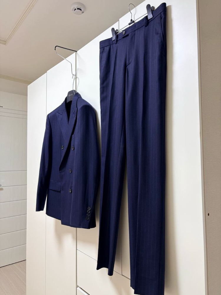 지이크 울100% 스트라이트 더블수트 정장 네이비 100/30 이미지