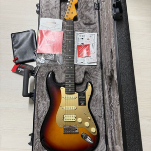 펜더(Fender) 어메리칸 울트라 2 HSS 스트라토캐스터 이미지