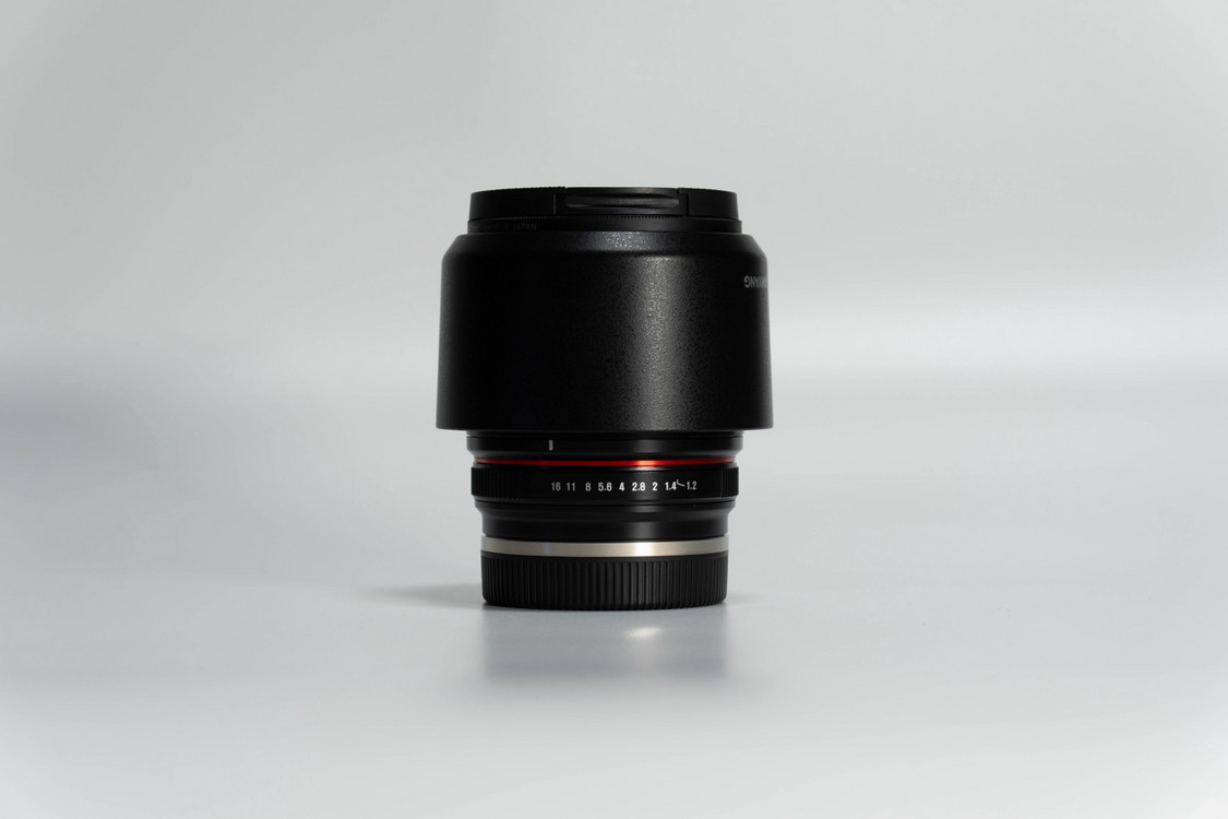 삼양 35mm F1.2 소니 E마운트 수동렌즈 이미지