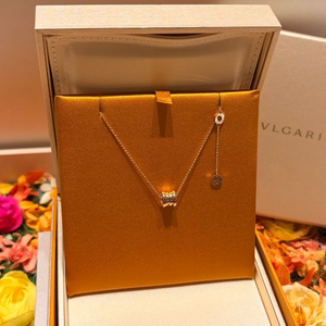 불가리 비제로원 미니 로즈골드 목걸이 이미지