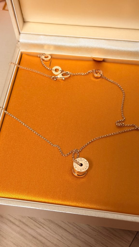 불가리 비제로원 미니 로즈골드 목걸이 이미지