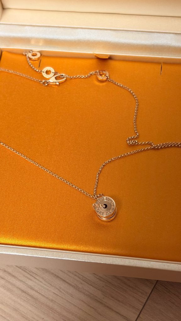 불가리 비제로원 미니 로즈골드 목걸이 이미지