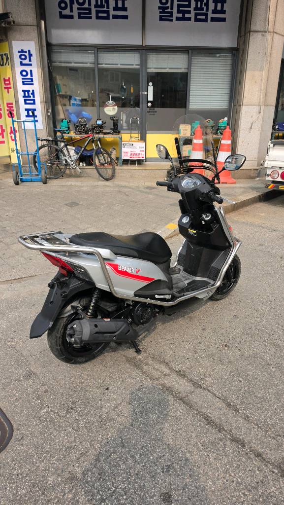 KR모터스 비버125V 스쿠터 이미지