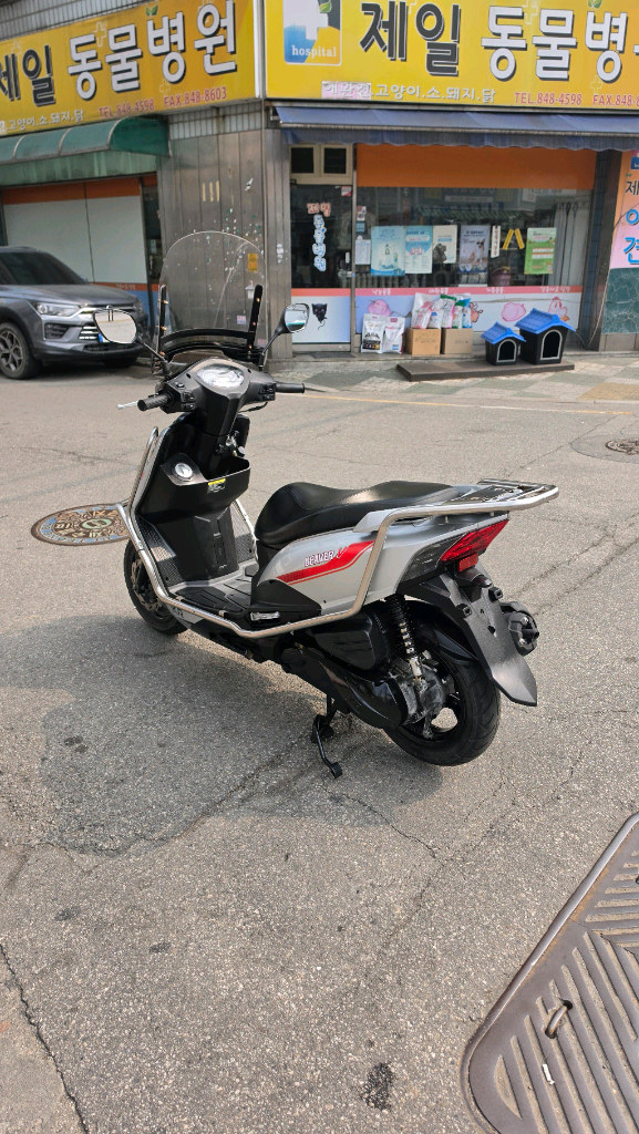 KR모터스 비버125V 스쿠터 이미지