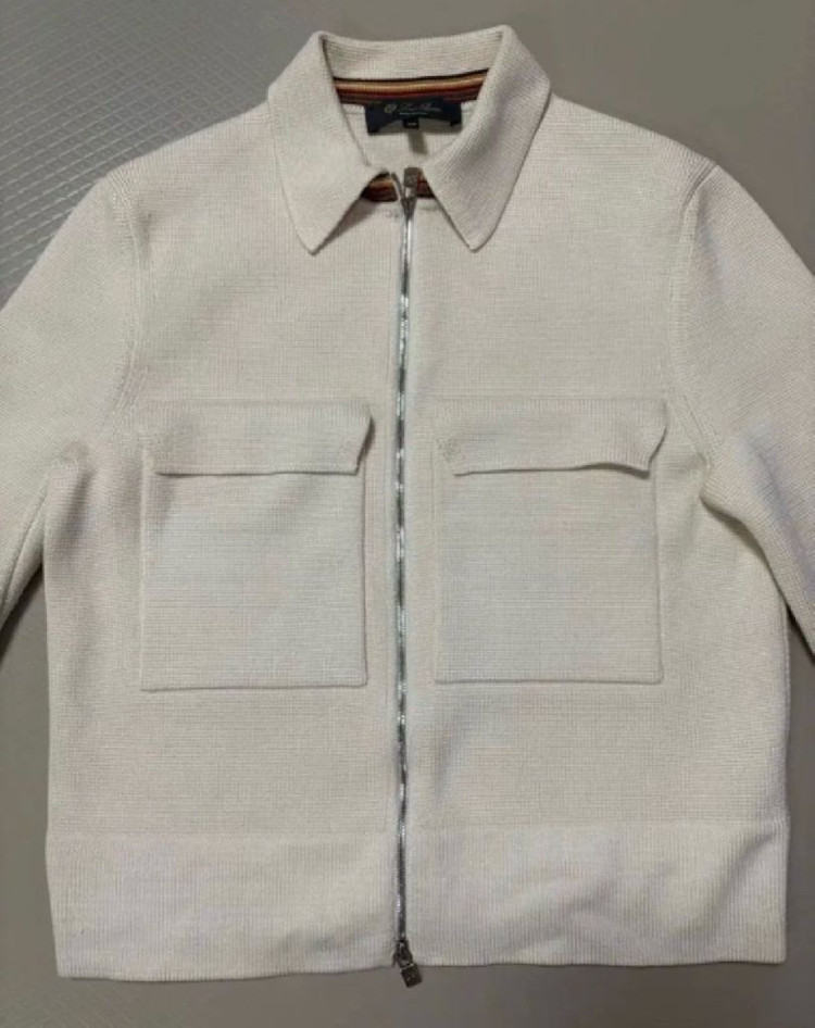 로로피아나니트집업자켓 이미지