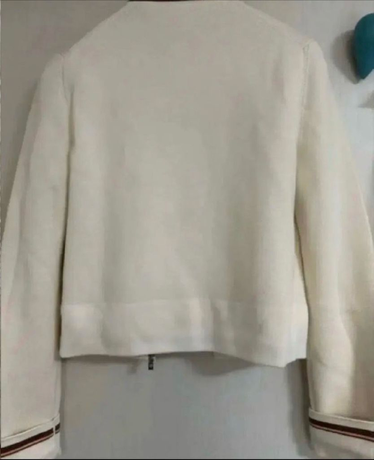 로로피아나니트집업자켓 이미지