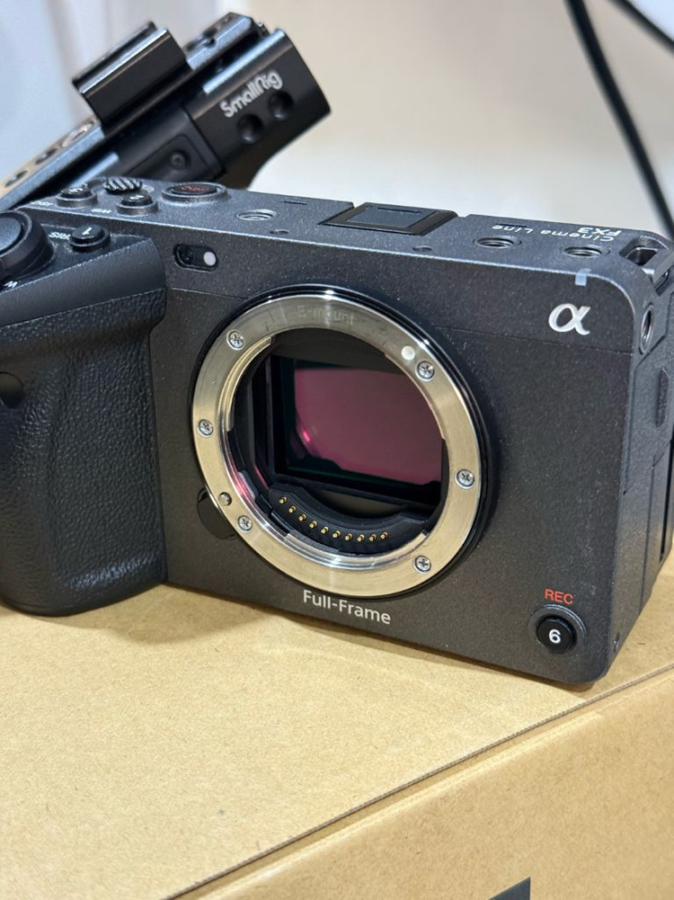 소니 풀프레임 시네마 FX3 이미지