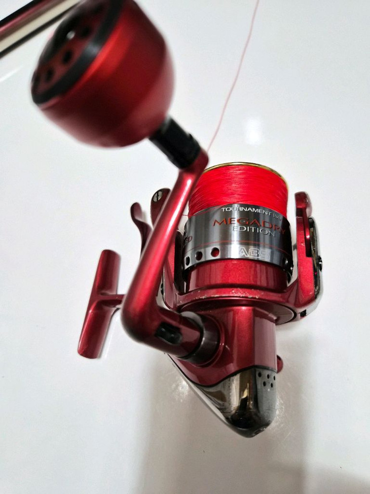 다이와릴 토너먼트 ISO 메가드라이에디션 2500LBD 이미지