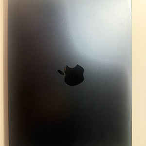 맥북에어 m2 13인치 미드나이트 이미지