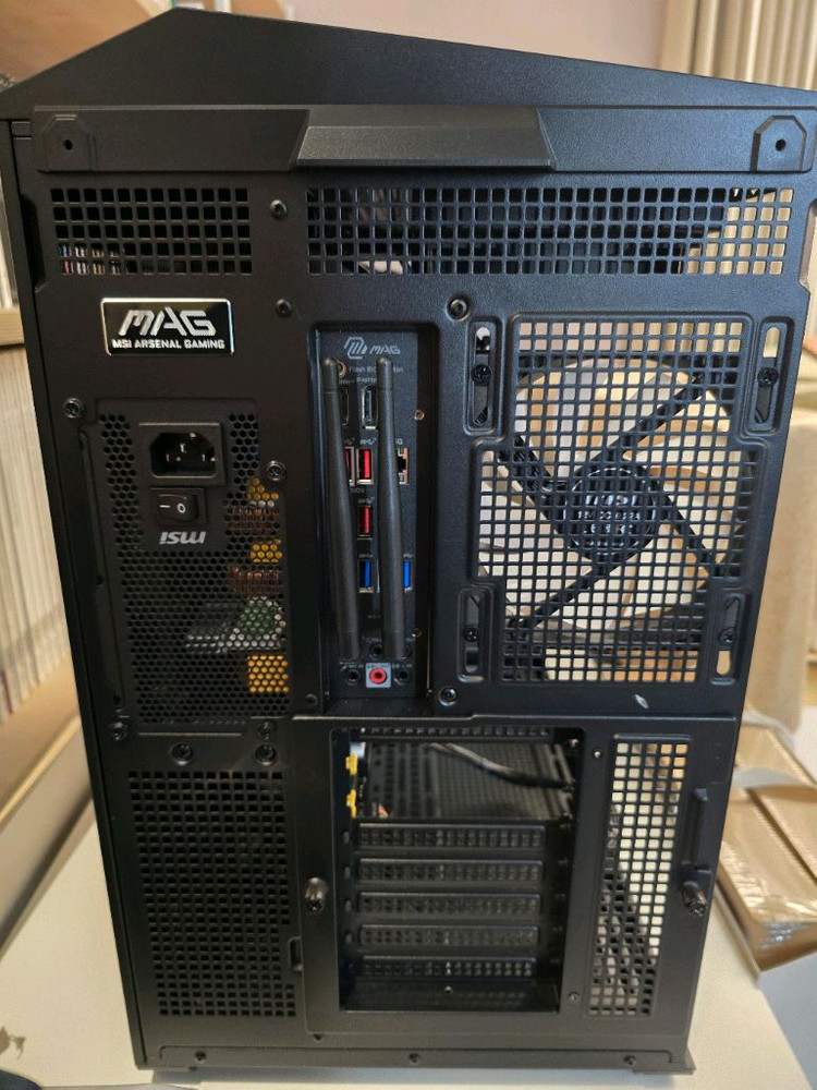 라이젠 9600X/ DDR5-5600 32G/ 1TB 글카만 빠진 반본체 팝니다. 이미지