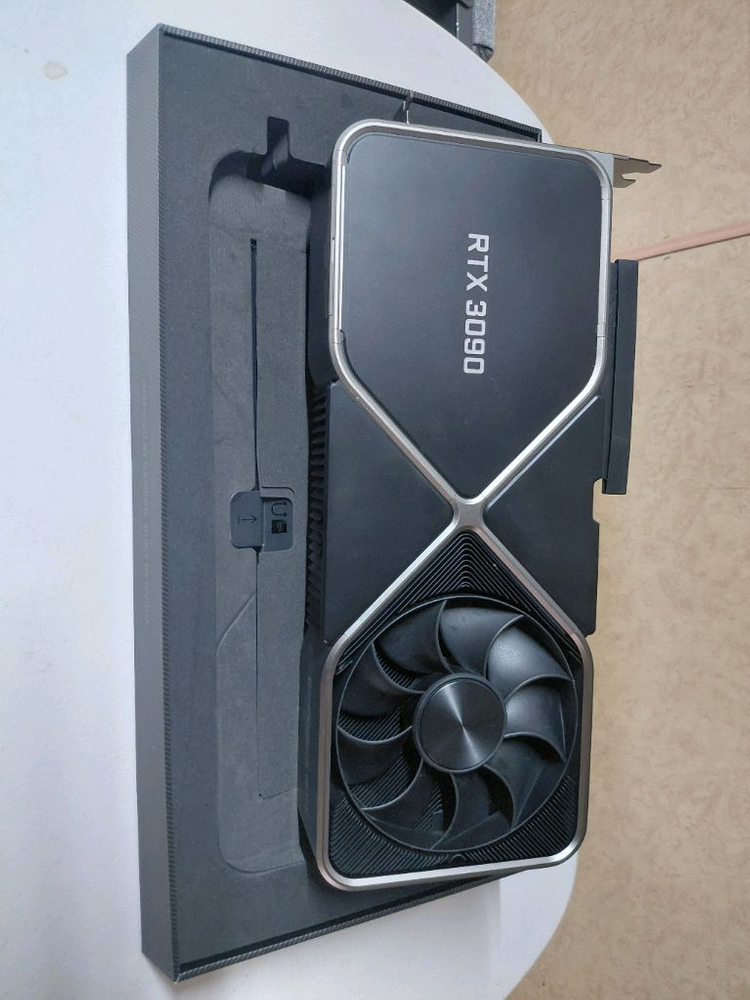 NVIDIA RTX 3090 fe 블로어 이미지